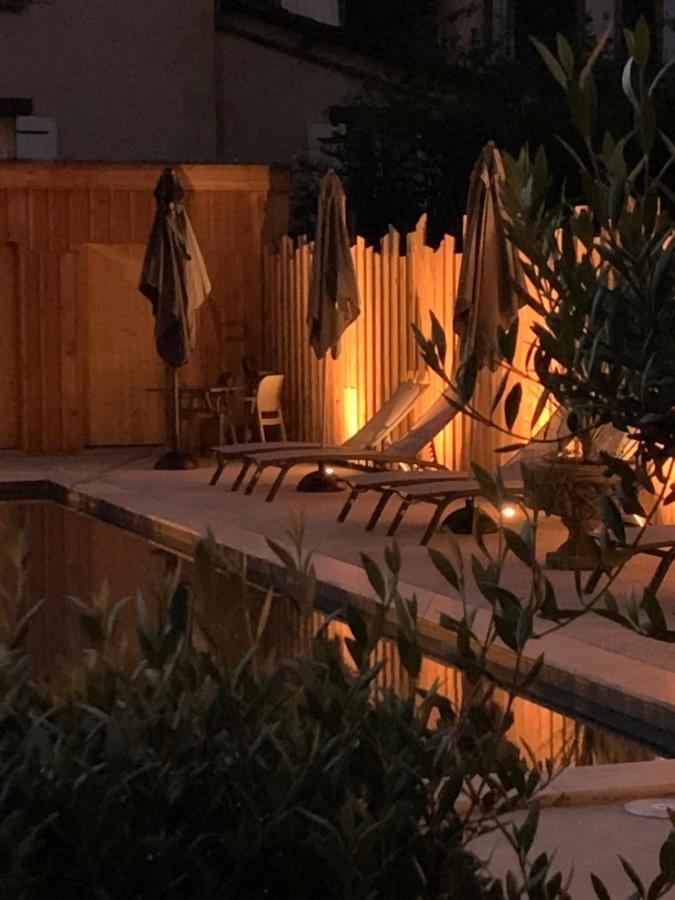 Les Appartements D Artiste De La Villa Du 15 - Restaurant La Maison - Piscine Chauffee Les Eyzies Buitenkant foto